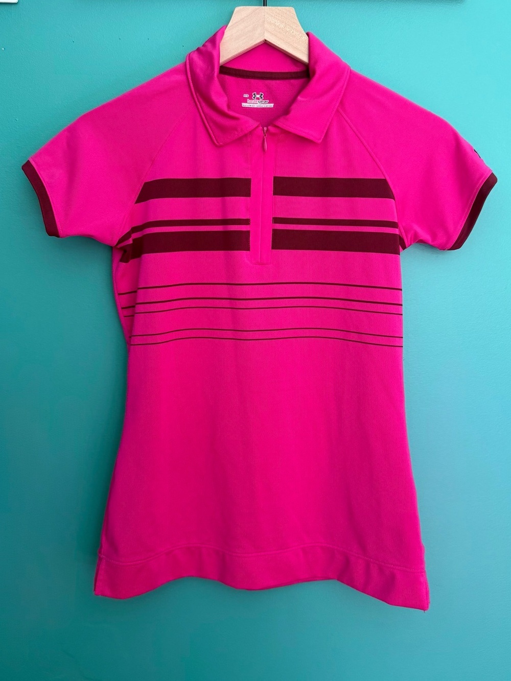 XS Like New Under Armour Heat Gear Women’s Golf Shirt Hot Pink Performance Polo